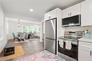 581 Meadowbrook Dr SE, Marietta, GA 30067 - Photo 7