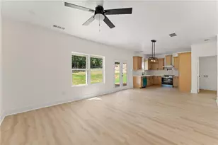 172 Llewellyn St, Clarkesville, GA 30523 - Photo 11