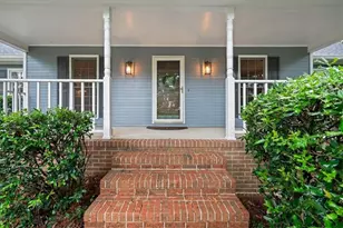 1646 Maple Ridge Dr, Suwanee, GA 30024 - Photo 3