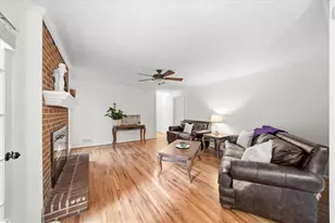 1646 Maple Ridge Dr, Suwanee, GA 30024 - Photo 13
