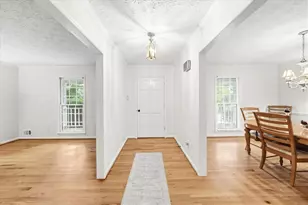 1646 Maple Ridge Dr, Suwanee, GA 30024 - Photo 5