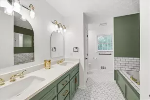 1646 Maple Ridge Dr, Suwanee, GA 30024 - Photo 21