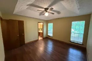 8351 Post Oak Ct, Riverdale, GA 30274 - Photo 9