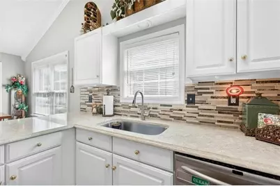 904 Pointers Way, Lawrenceville, GA 30043 - Photo 7