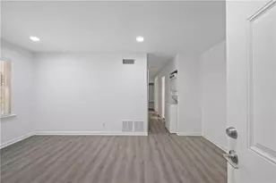 2382 Peachwood Cir NE, Atlanta, GA 30345 - Photo 3