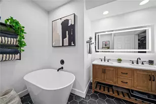 220 Renaissance Parkway NE, Atlanta, GA 30308 - Photo 27