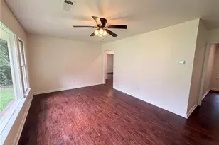 856 Glenway Dr, Atlanta, GA 30344 - Photo 3