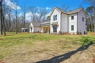 273 Hickory Hills Dr, Jefferson, GA 30549 - Photo 3