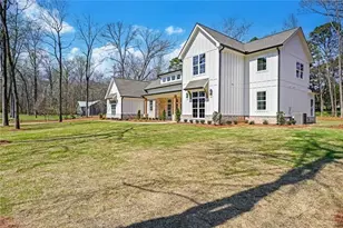 273 Hickory Hills Dr, Jefferson, GA 30549 - Photo 3
