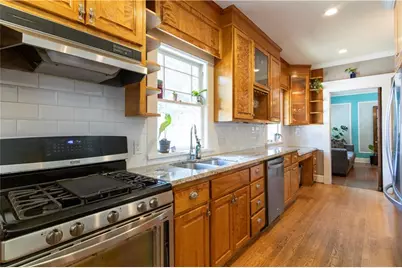 638 Moreland Avenue NE, Atlanta, GA 30307 - Photo 9