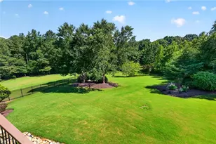 4526 Meadowland Way, Flowery Branch, GA 30542 - Photo 75