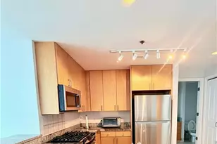 3338 Peachtree Rd NE, Atlanta, GA 30326 - Photo 9