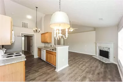 413 Baldwin Court, Newnan, GA 30263 - Photo 5