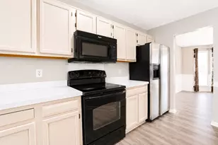 775 Stonemill Manor, Lithonia, GA 30058 - Photo 17