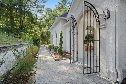 1458 Sweet Bottom Circle SW, Marietta, GA 30064 - Photo 3