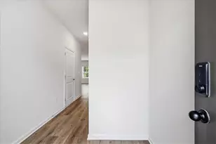 209 Buckingham Ln, Hoschton, GA 30548 - Photo 3