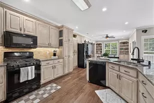 821 Harvest Ln, Monroe, GA 30655 - Photo 9