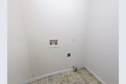 2820 Cardo Drive NW, Atlanta, GA 30318 - Photo 9