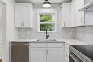 418 Shannon Dr SW, Atlanta, GA 30310 - Photo 7