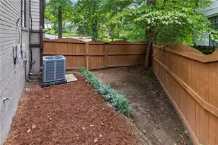 418 Shannon Dr SW, Atlanta, GA 30310 - Photo 39