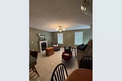 93 Rue Beauregard, Lavonia, GA 30553 - Photo 5