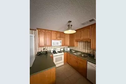 93 Rue Beauregard, Lavonia, GA 30553 - Photo 9