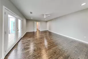 492 Elbridge Dr NW, Atlanta, GA 30318 - Photo 9