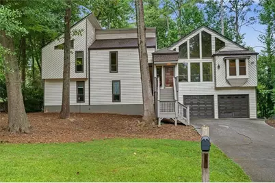 4910 Tremont Drive NE, Marietta, GA 30066 - Photo 5