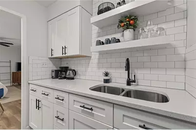 300 W Peachtree Street NE #3M, Atlanta, GA 30308 - Photo 11