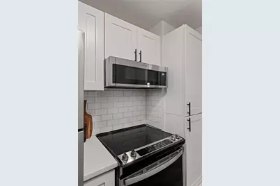 300 W Peachtree Street NE #3M, Atlanta, GA 30308 - Photo 9