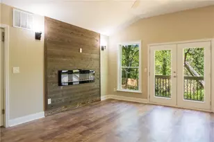 1677 North Ave NW, Atlanta, GA 30318 - Photo 9