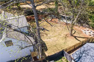 1677 North Ave NW, Atlanta, GA 30318 - Photo 7