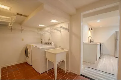 1053 Vista Trail NE, Atlanta, GA 30324 - Photo 25