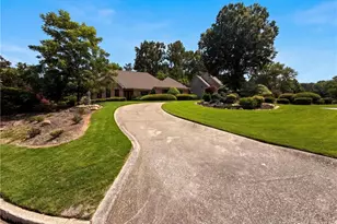135 N Clublands Ct, Johns Creek, GA 30022 - Photo 15