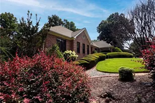 135 N Clublands Ct, Johns Creek, GA 30022 - Photo 13