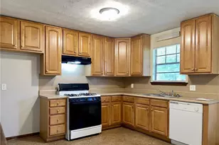 977 Leeward Ln, Jonesboro, GA 30238 - Photo 5