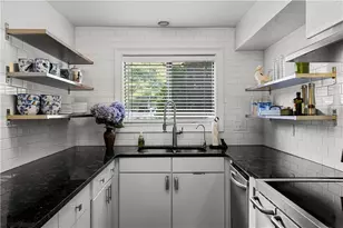 8 Northlake Cir, Peachtree City, GA 30269 - Photo 17