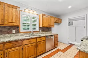 2831 Georgian Terrace, Marietta, GA 30068 - Photo 23