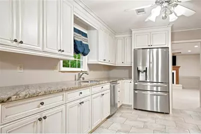 12135 N Hickory Trace, Alpharetta, GA 30004 - Photo 11