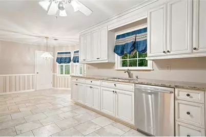 12135 N Hickory Trace, Alpharetta, GA 30004 - Photo 9