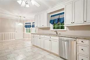 12135 N Hickory Trace, Alpharetta, GA 30004 - Photo 9