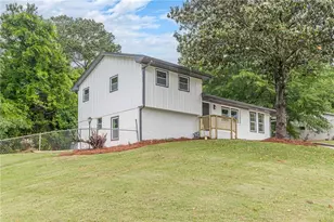 8285 Hemlock Dr, Jonesboro, GA 30238 - Photo 5