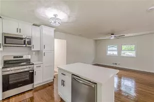 8285 Hemlock Dr, Jonesboro, GA 30238 - Photo 19
