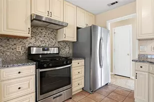 1016 Meadow Glen Cir, Fairburn, GA 30213 - Photo 13