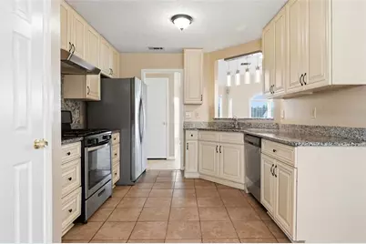 1016 Meadow Glen Circle, Fairburn, GA 30213 - Photo 11