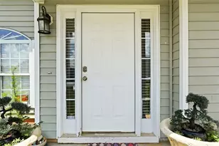 1016 Meadow Glen Cir, Fairburn, GA 30213 - Photo 3
