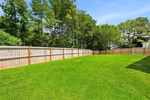 1016 Meadow Glen Cir, Fairburn, GA 30213 - Photo 29