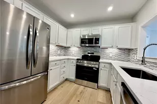 211 Abingdon Way, Sandy Springs, GA 30328 - Photo 13