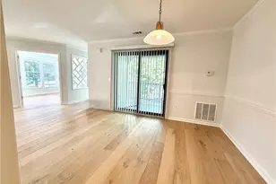 211 Abingdon Way, Sandy Springs, GA 30328 - Photo 11