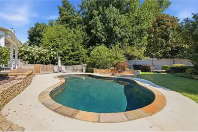 555 Kingsport Drive, Alpharetta, GA 30076 - Photo 49